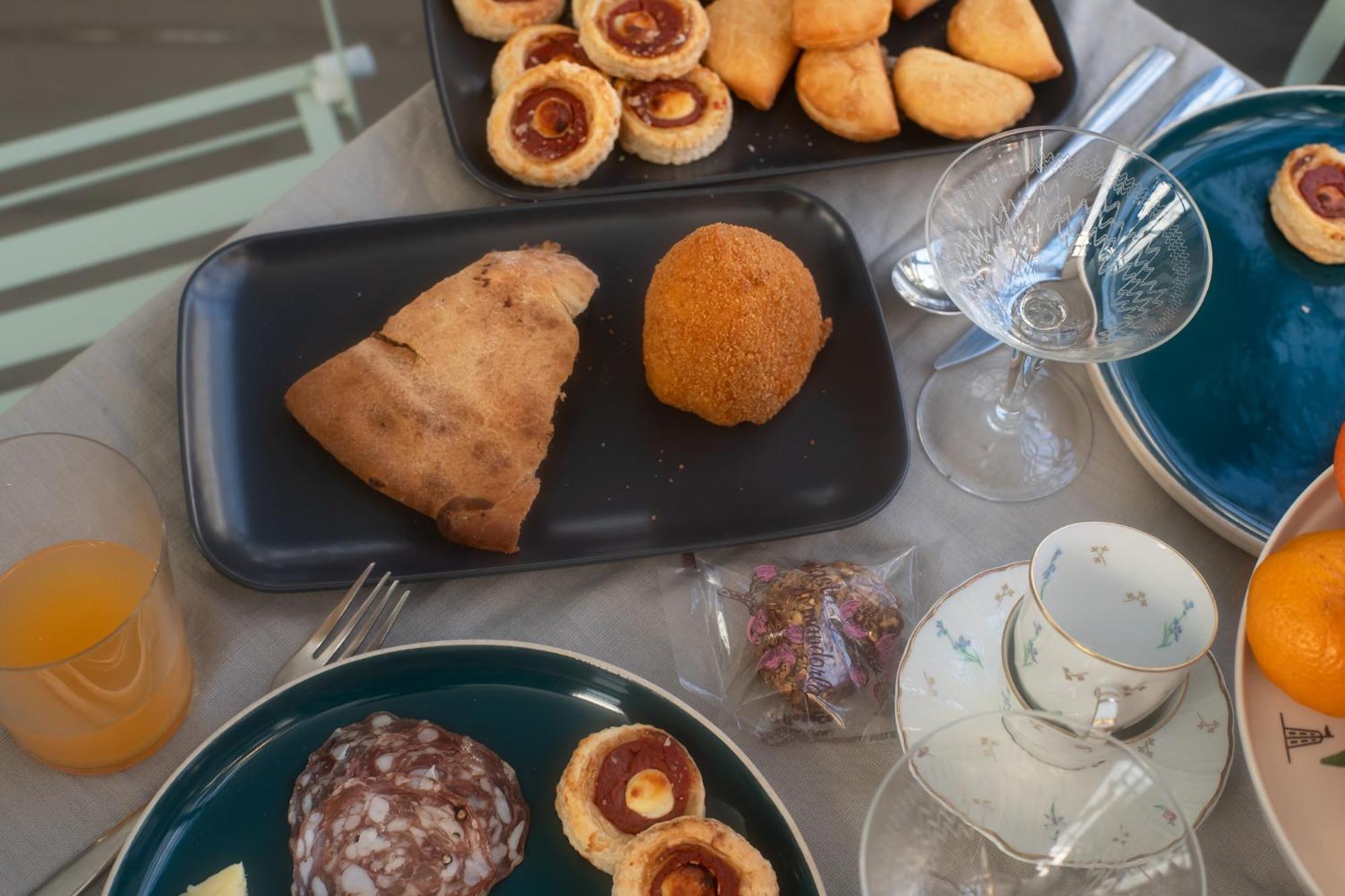 Fra Le Righe Bed & Breakfast Aeroporto di Catania Fontana Rossa