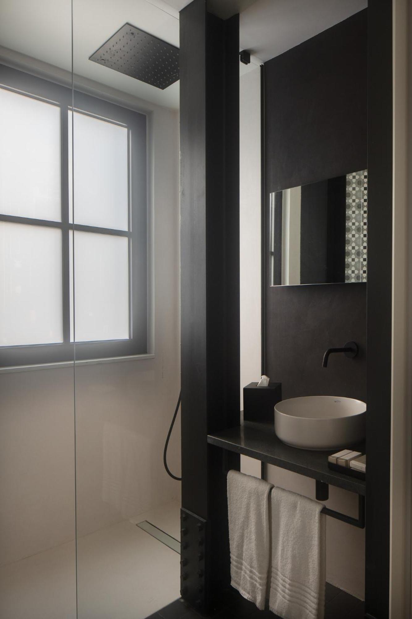Bed & Breakfast Fra Le Righe Aeroporto di Catania Fontana Rossa